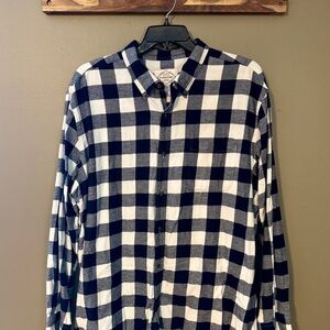 Men’s St. John's Bay Casual Button Down Shirt - Blue/White